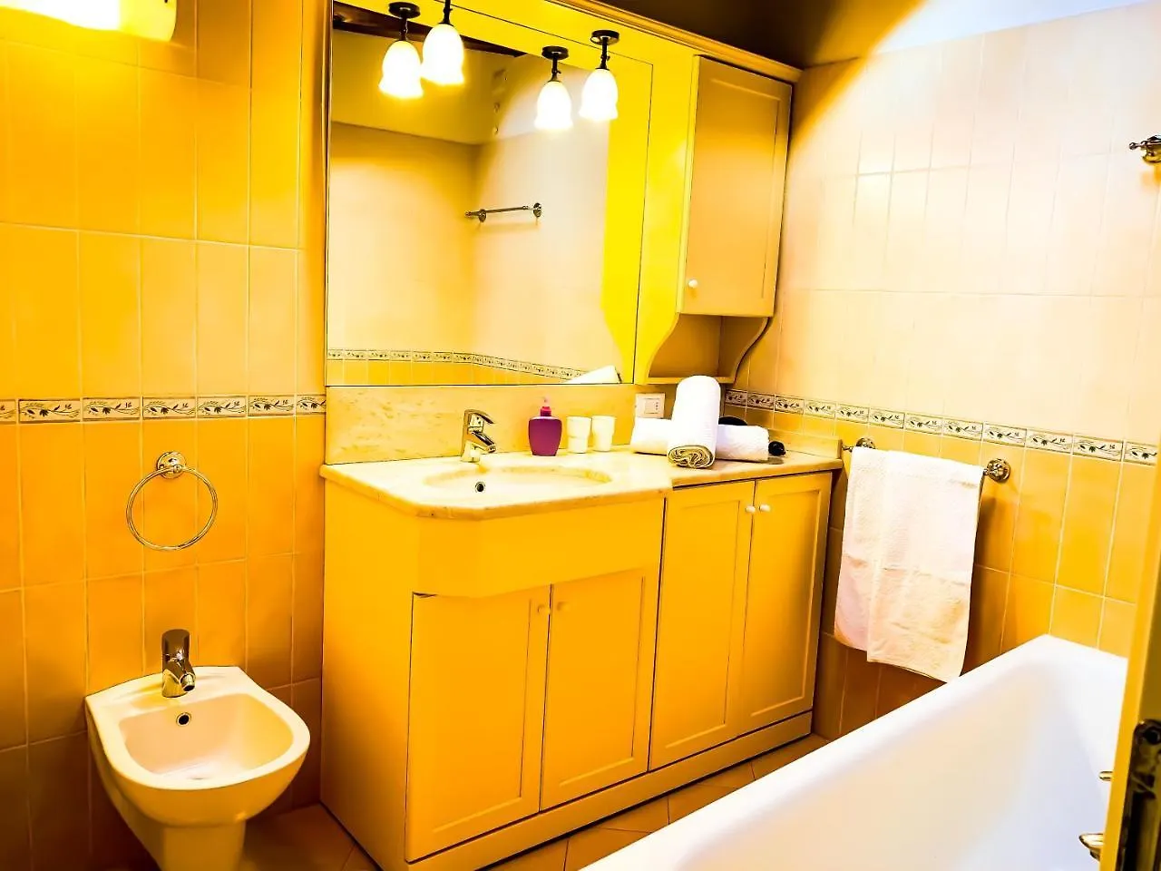 Charming Bellagio Apartment Italy