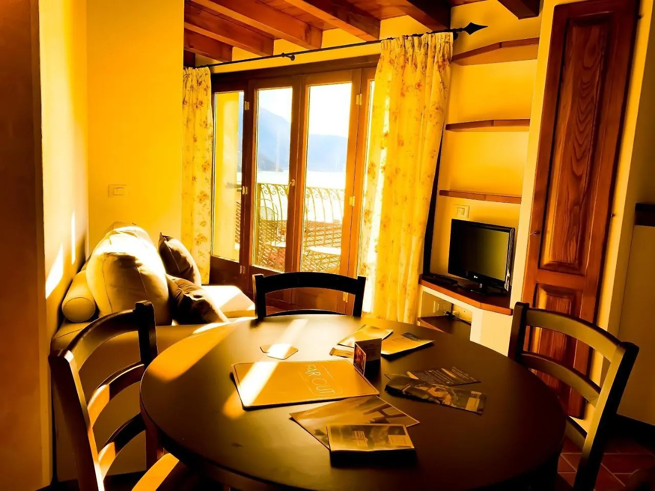 Charming Bellagio Apartment
