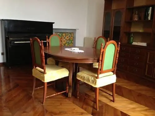 Charming Bellagio Apartment Italy